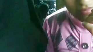 پسر استخر بررسی می کند که آیا فرش با پرده ها مطابقت لز چند نفره دارد یا خیر! : آ